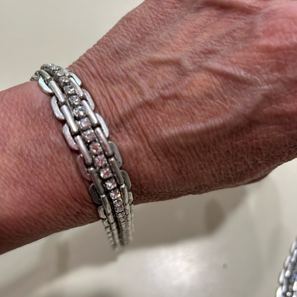 Set JCrew Necklace and Bracelet Beautiful JCrew Silver-Toned with Rhinestones - Picture 2 of 6